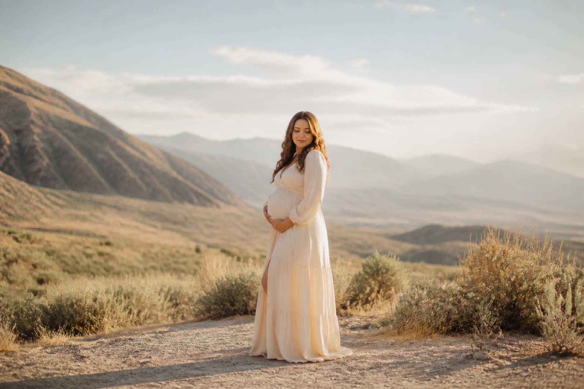 A maternity portrait session at golden hour in Utah